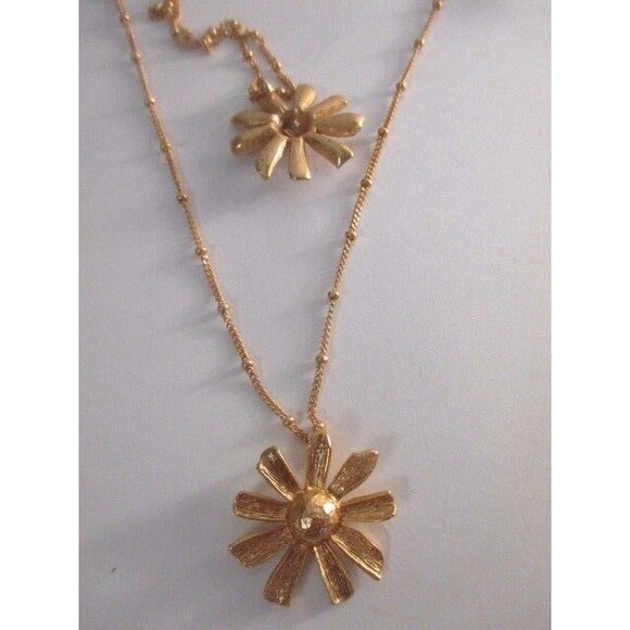 Gerard Yosca  VINTAGE WOmen\'s GOld Flowerball Pendant Necklace NWOT $195